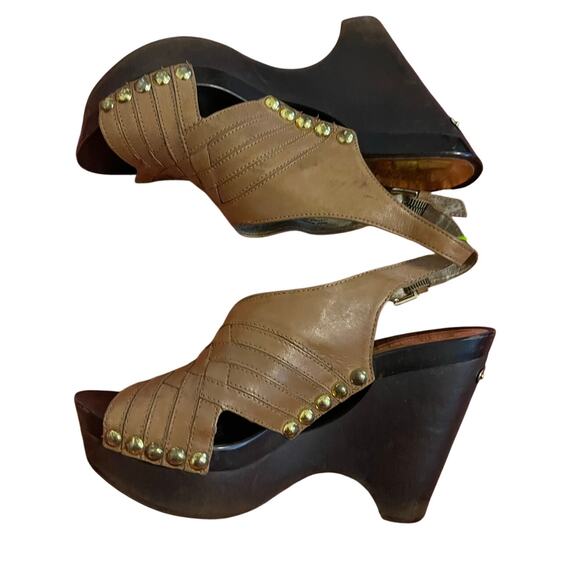 MICHAEL Michael Kors Tan & Gold Harlow Sandal - GUC 6.5 - Picture 4 of 10